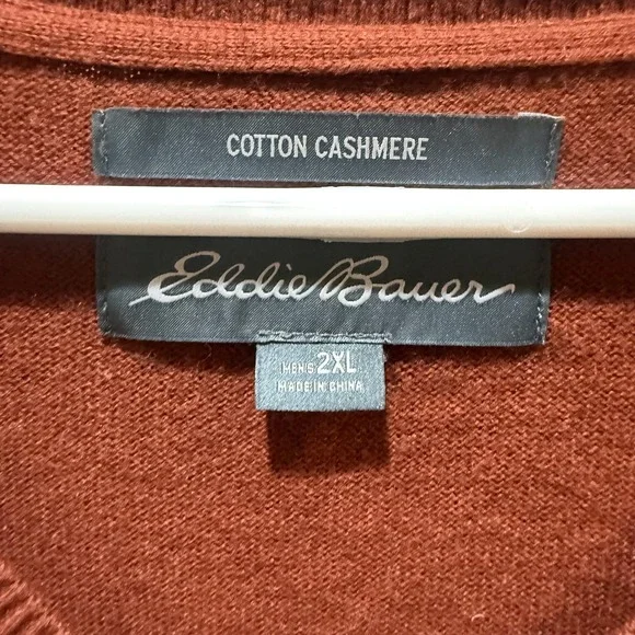 Eddie Bauer Sweater Mens 2XL Brown Cotton Cashmere V Neck Knit Pullover Classic - Picture 3 of 6